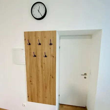 Einzimmer-apartment 25 M2 Gartenzinken Im Zentrum Von * Bad Ischl
