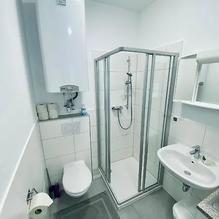 Einzimmer-apartment 25 M2 Gartenzinken Im Zentrum Von Apartment *